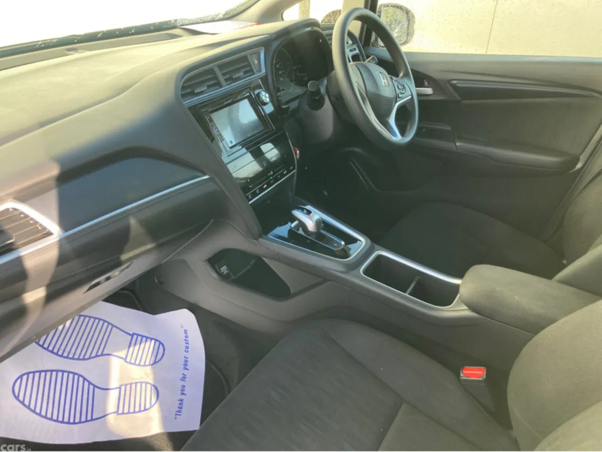 Honda Shuttle Hatchback, Petrol Hybrid, 2021, Silver