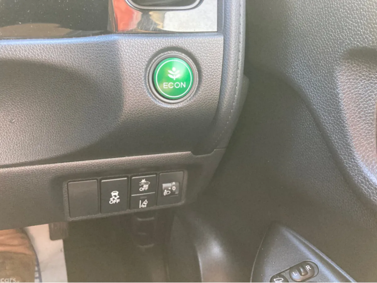 Honda Shuttle Hatchback, Petrol Hybrid, 2021, Silver