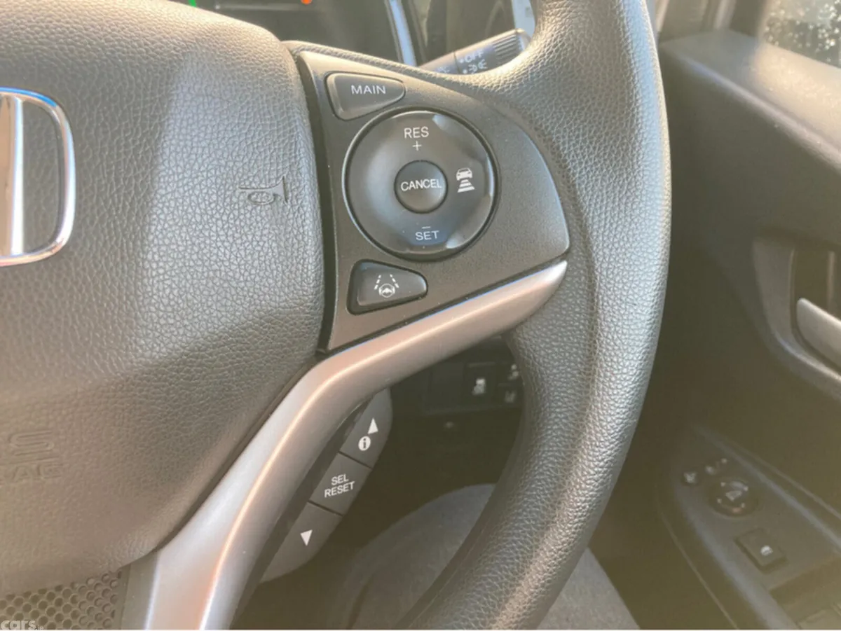 Honda Shuttle Hatchback, Petrol Hybrid, 2021, Silver