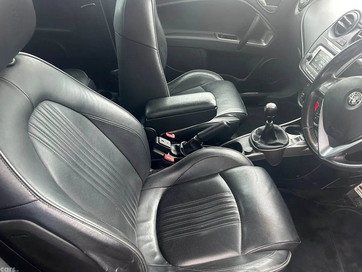 Alfa Romeo Mito MPV, Diesel, 2017, Black