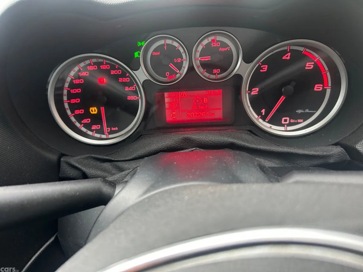 Alfa Romeo Mito MPV, Diesel, 2017, Black