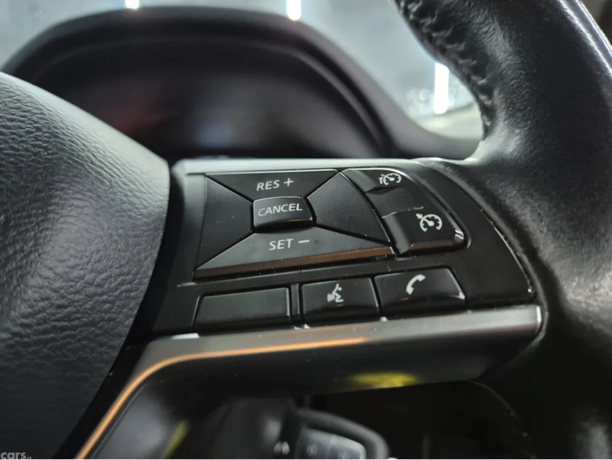 Nissan Qashqai MPV, Diesel, 2019, Black