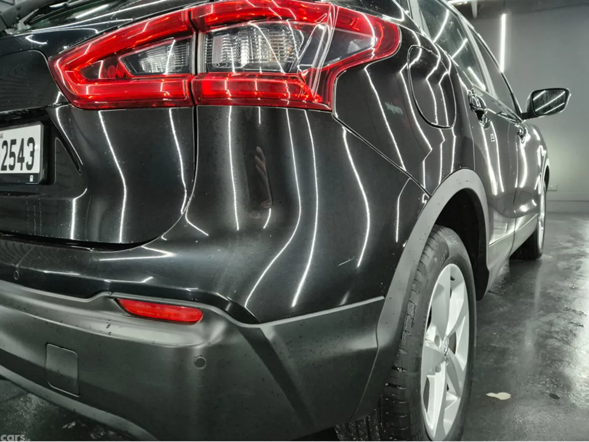 Nissan Qashqai MPV, Diesel, 2019, Black