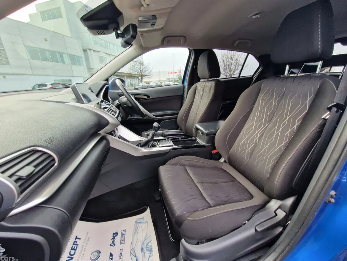 Mitsubishi Eclipse Cross SUV, Petrol, 2020, Blue