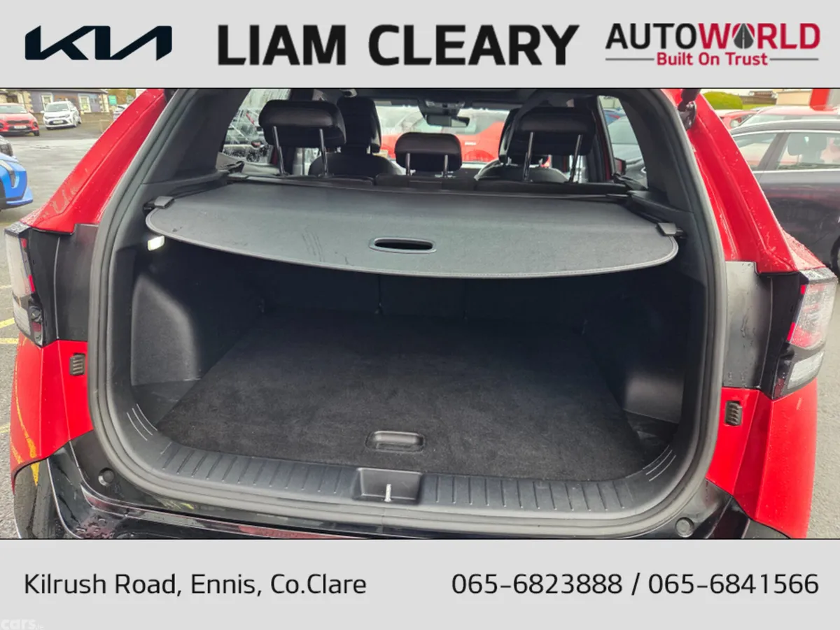 Kia Sportage MPV, Diesel Hybrid, 2024, Red