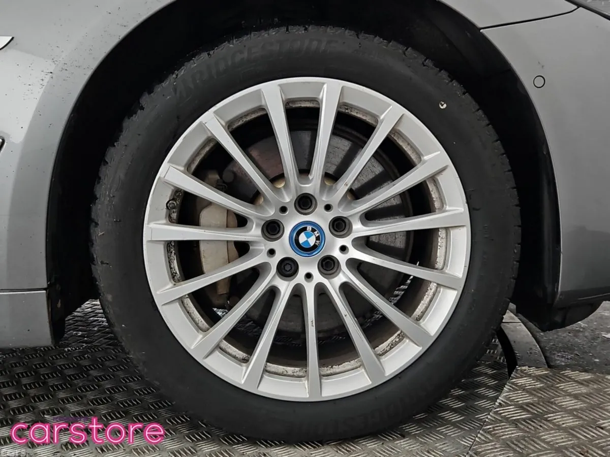 BMW 5-Series Saloon, Petrol Plug-in Hybrid, 2023, Grey