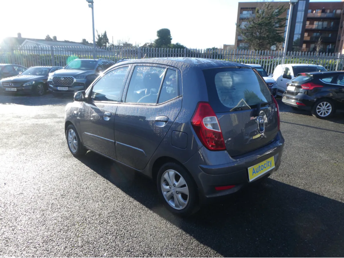 Hyundai i10 Hatchback, Petrol, 2014, Grey