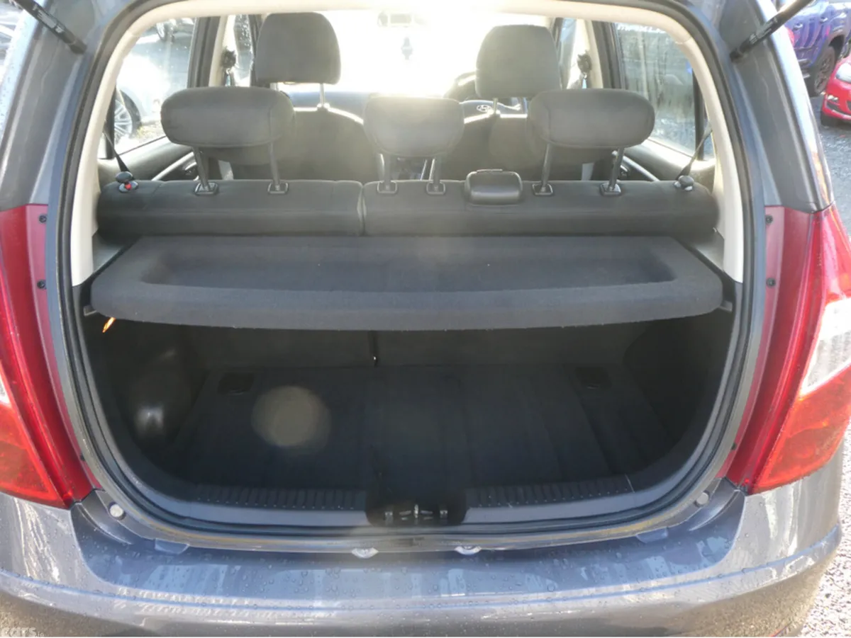 Hyundai i10 Hatchback, Petrol, 2014, Grey