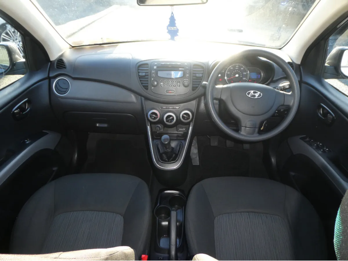 Hyundai i10 Hatchback, Petrol, 2014, Grey