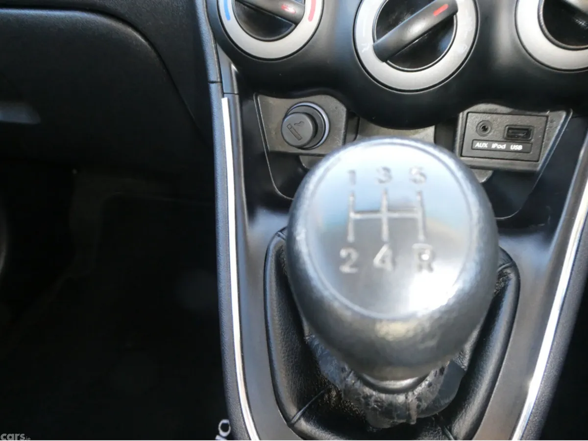 Hyundai i10 Hatchback, Petrol, 2014, Grey