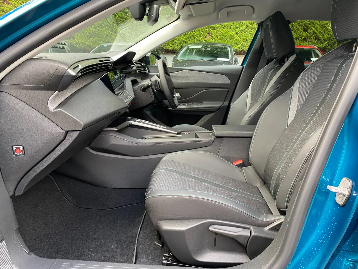 Peugeot 408 Hatchback, Petrol, 2026, Blue