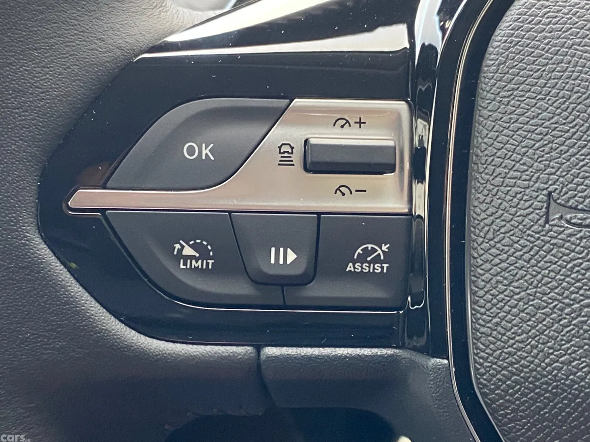 Peugeot 408 Hatchback, Petrol, 2026, Blue