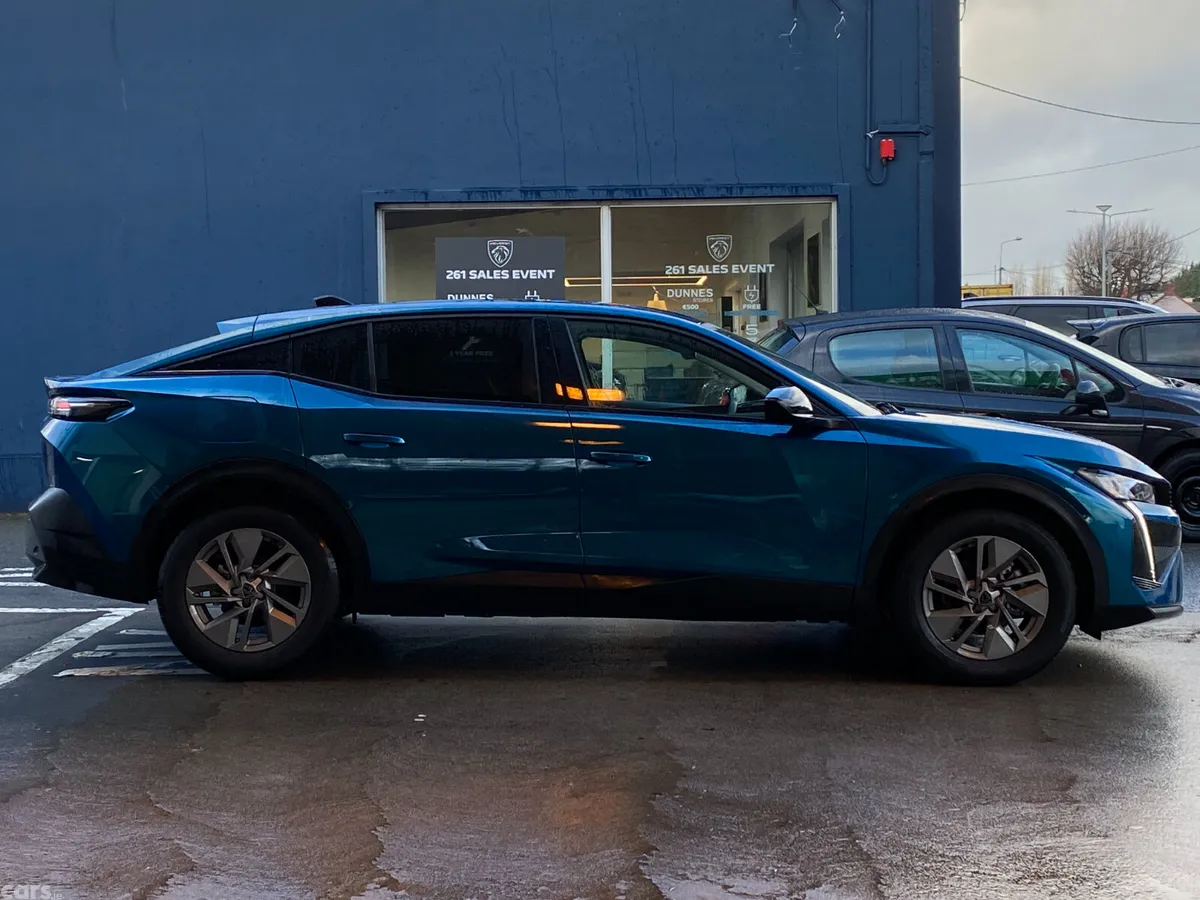 Peugeot 408 Hatchback, Petrol, 2026, Blue