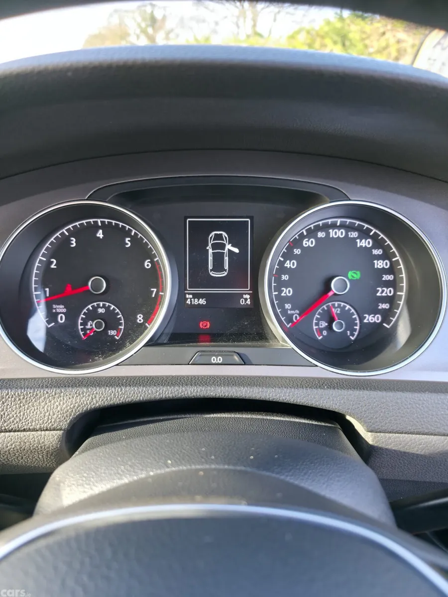 Volkswagen Golf Hatchback, Petrol, 2016, Red