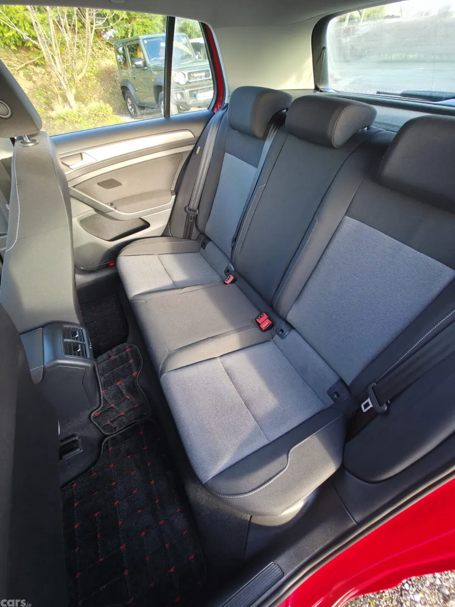 Volkswagen Golf Hatchback, Petrol, 2016, Red
