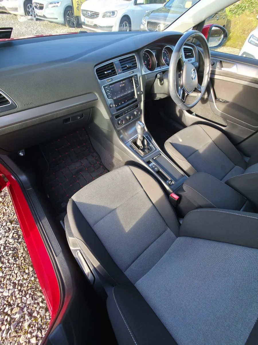 Volkswagen Golf Hatchback, Petrol, 2016, Red