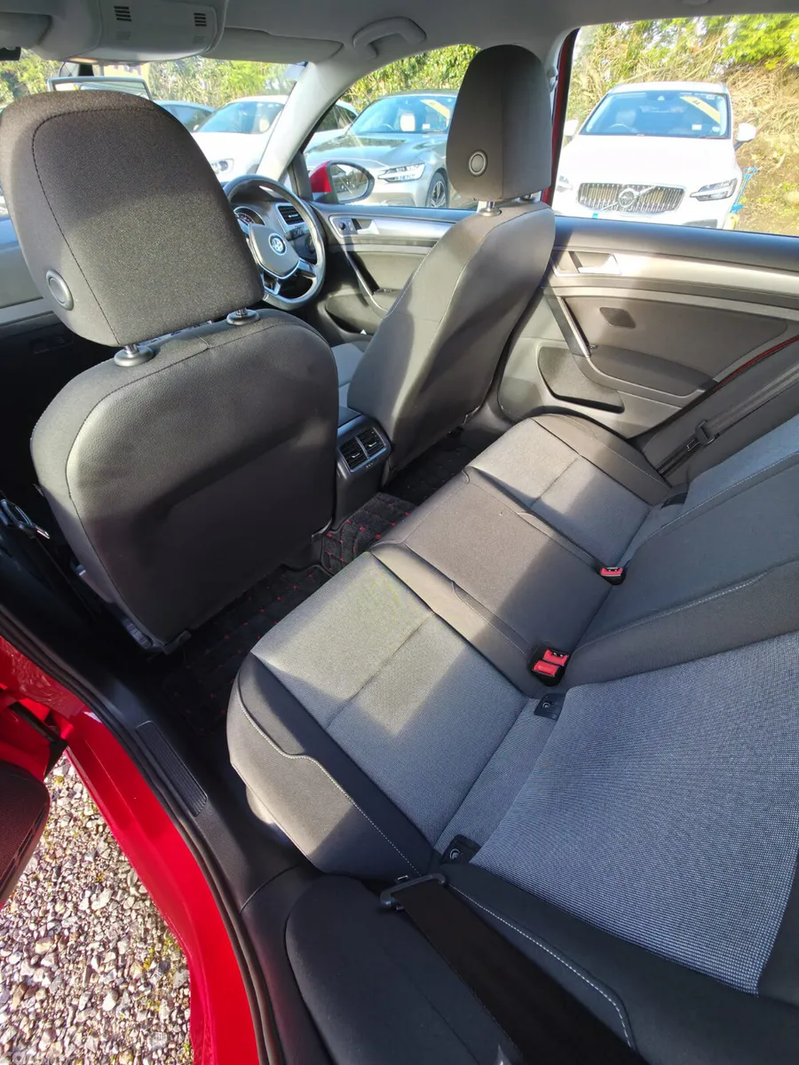 Volkswagen Golf Hatchback, Petrol, 2016, Red