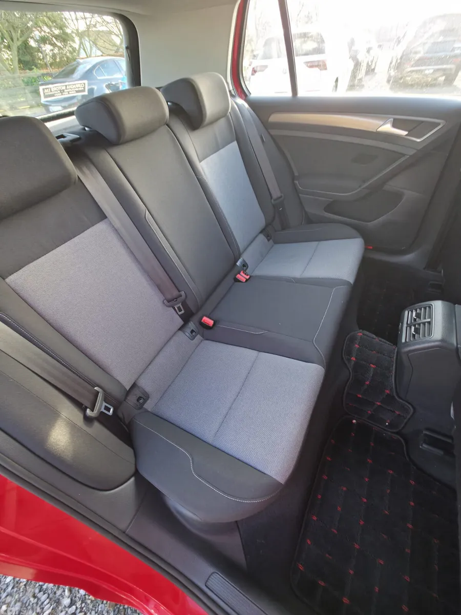 Volkswagen Golf Hatchback, Petrol, 2016, Red