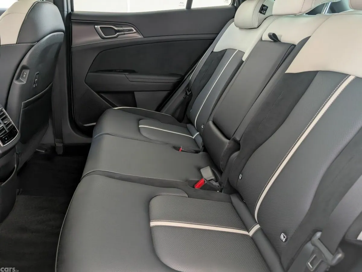 Kia Sportage SUV, Diesel, 2027, Grey