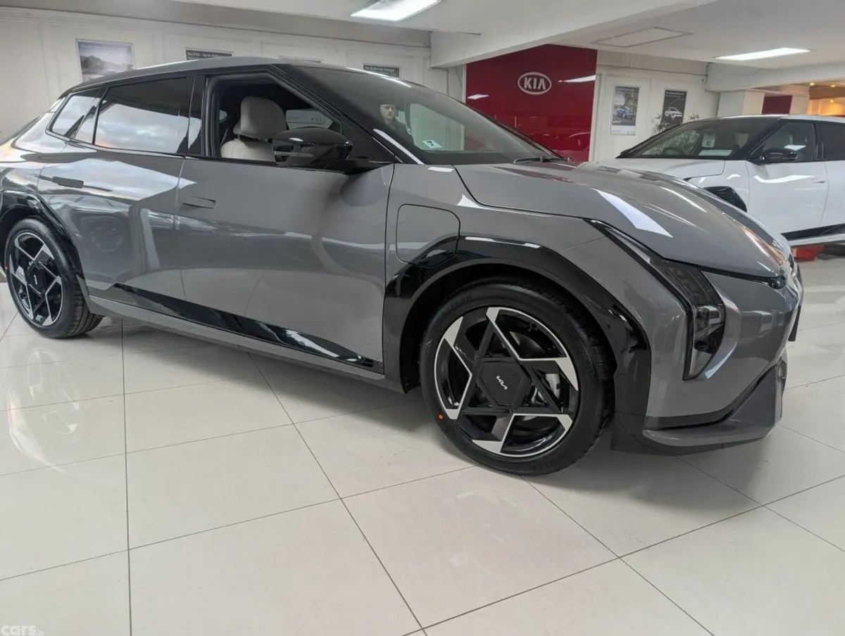 Kia EV4 Saloon, Electric, 2027, Grey