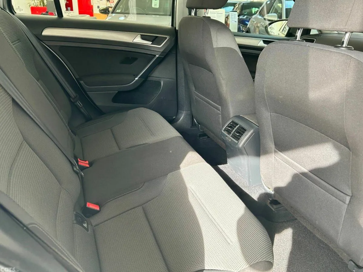 Volkswagen Golf Estate, Diesel, 2016, Silver