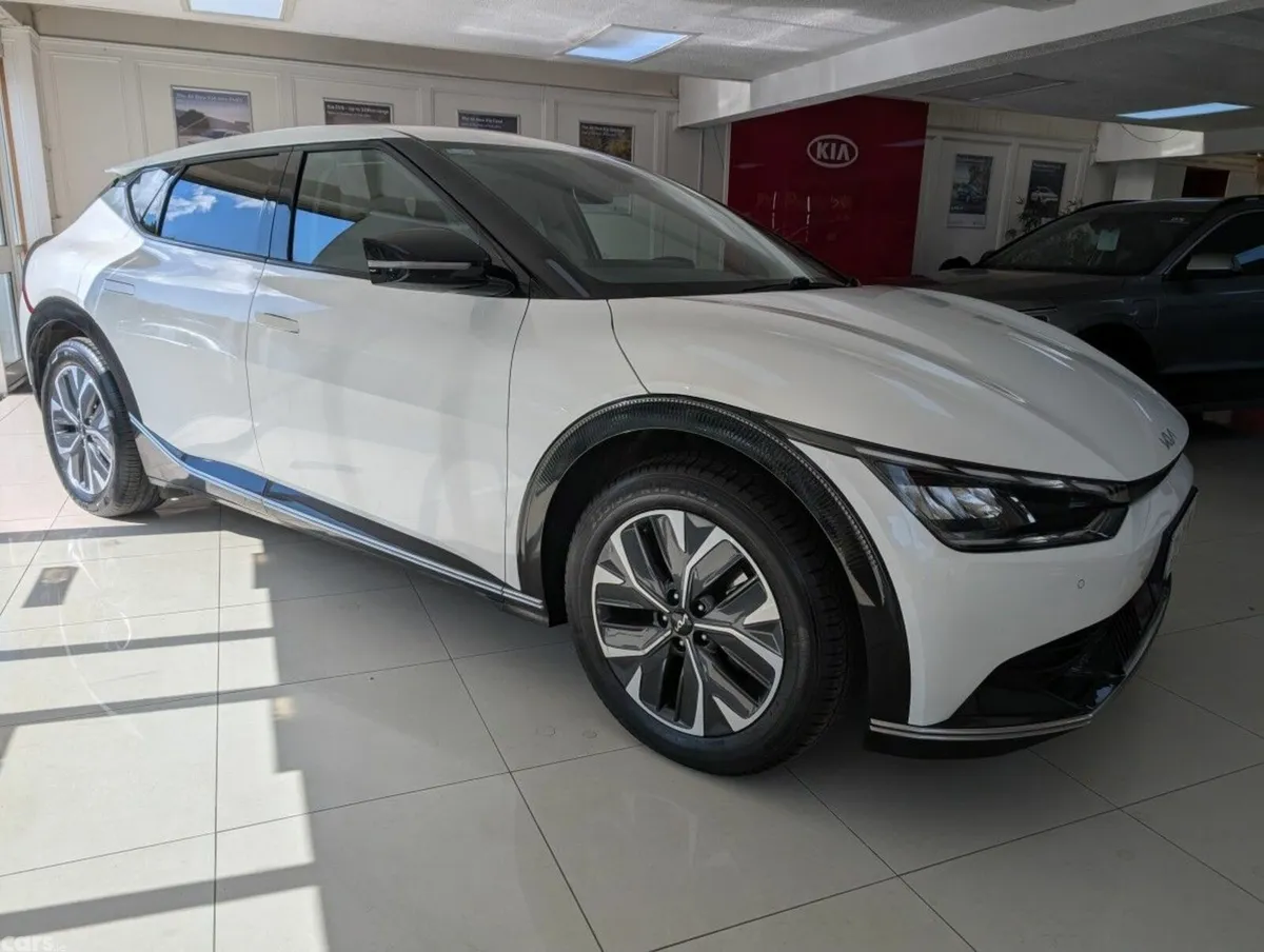 Kia EV6 MPV, Electric, 2022, White