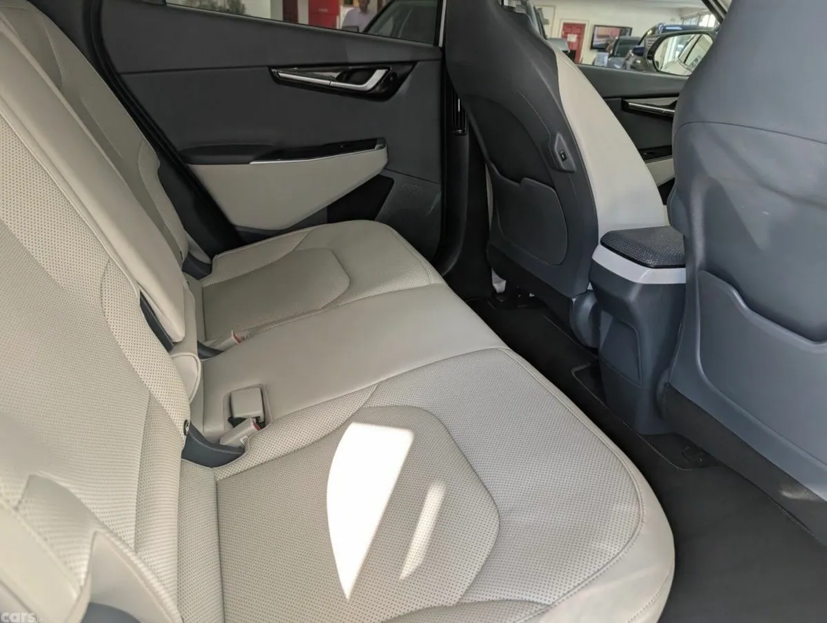 Kia EV6 MPV, Electric, 2022, White