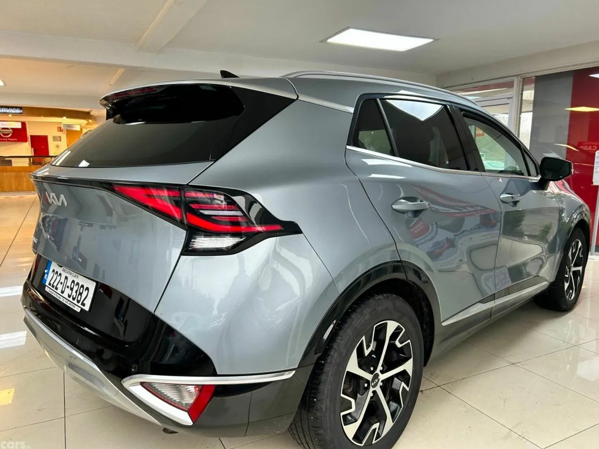 Kia Sportage MPV, Diesel, 2022, Silver