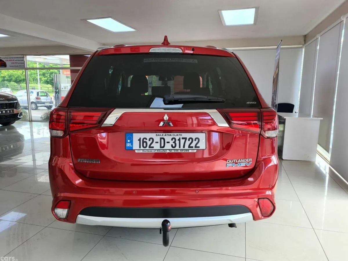 Mitsubishi Outlander SUV, Petrol Plug-in Hybrid, 2016, Red
