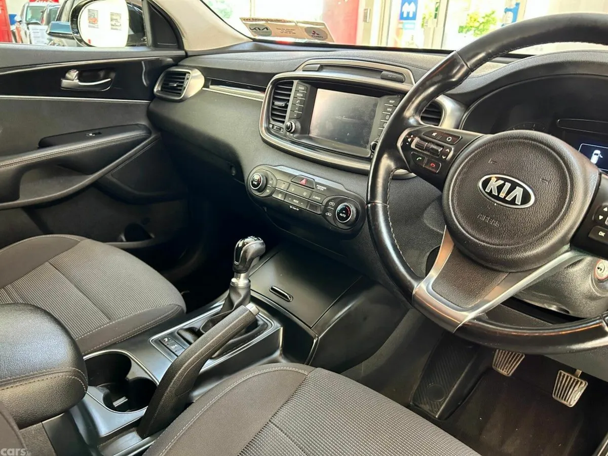 Kia Sorento Hatchback, Diesel, 2017, Black