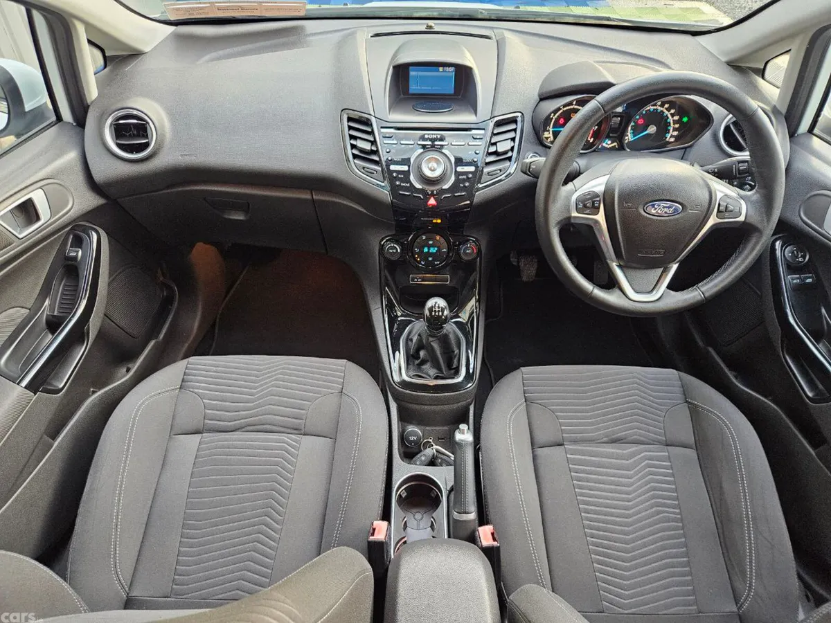 Ford Fiesta Hatchback, Petrol, 2015, White
