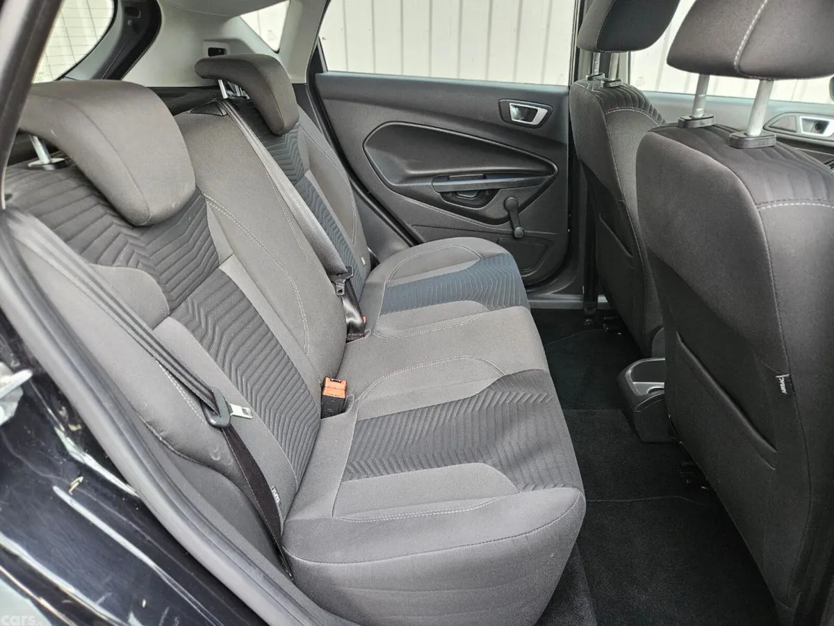 Ford Fiesta Hatchback, Petrol, 2015, Black