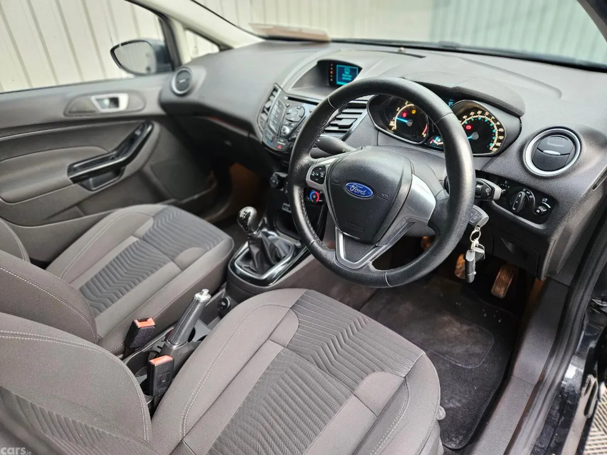 Ford Fiesta Hatchback, Petrol, 2015, Black