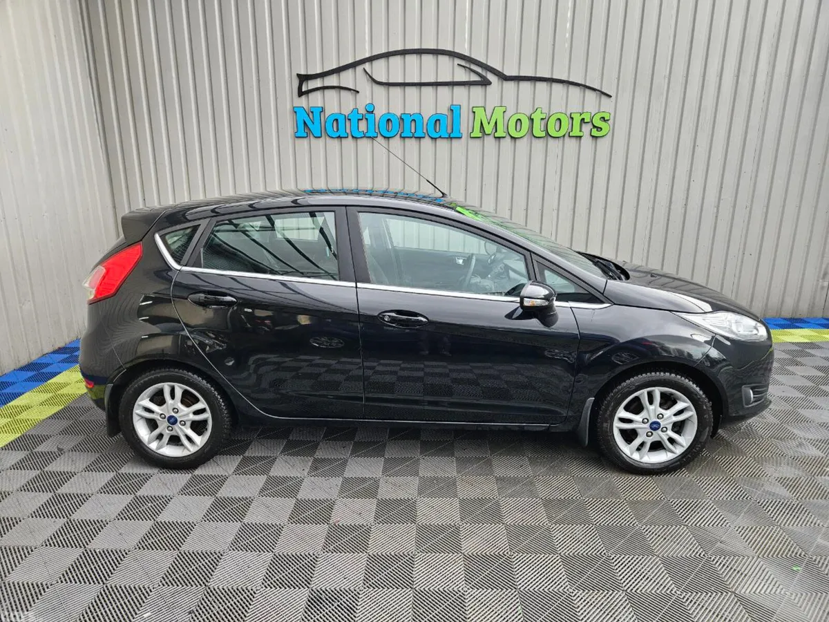 Ford Fiesta Hatchback, Petrol, 2017, Black