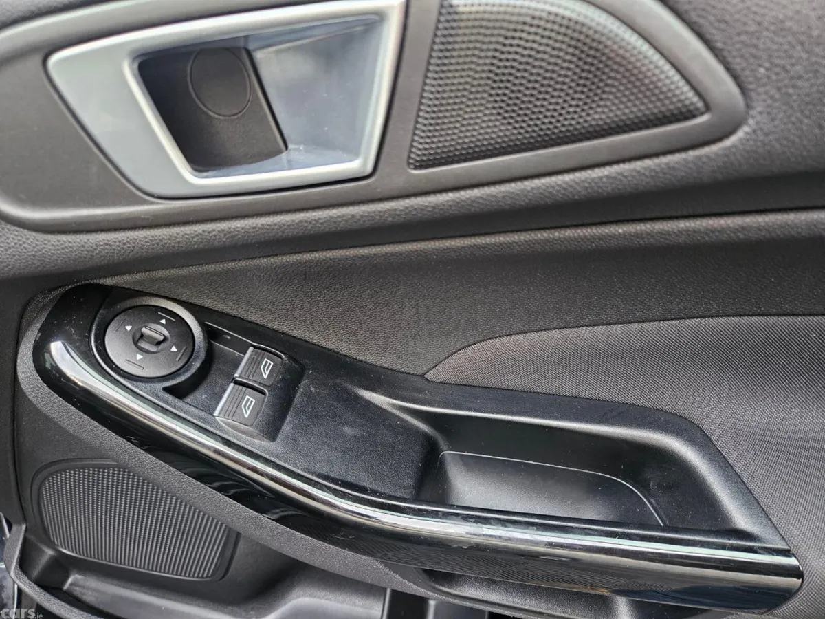 Ford Fiesta Hatchback, Petrol, 2017, Black