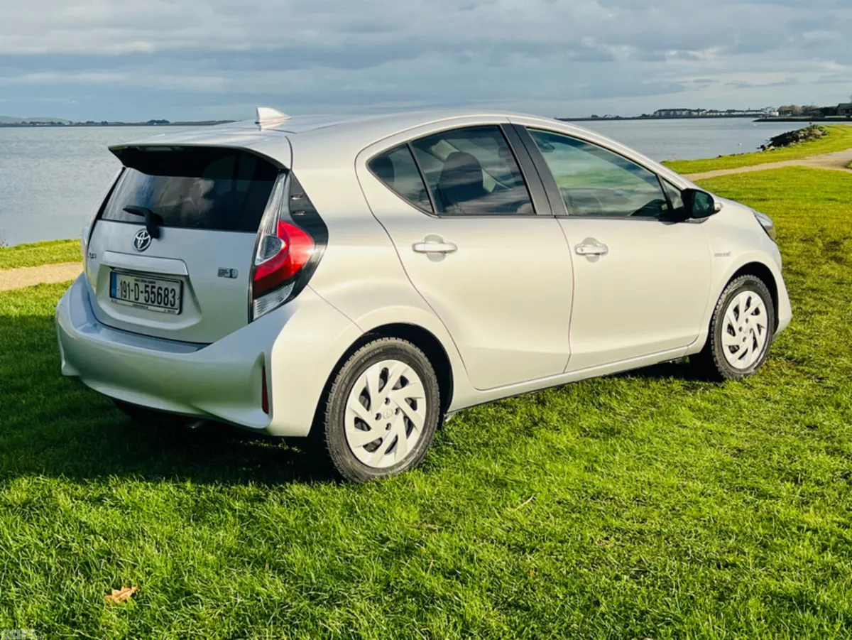 Toyota Aqua Hatchback, Petrol Hybrid, 2019, Silver