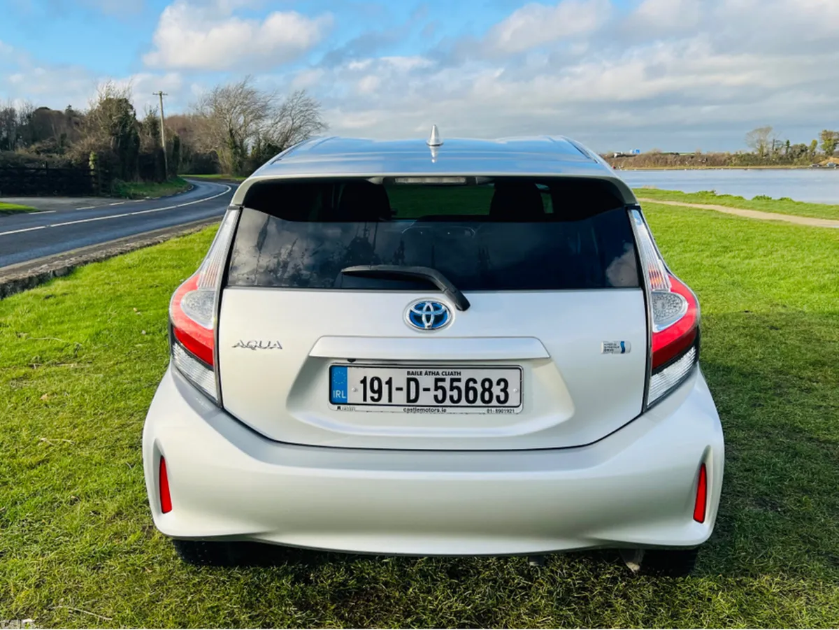 Toyota Aqua Hatchback, Petrol Hybrid, 2019, Silver