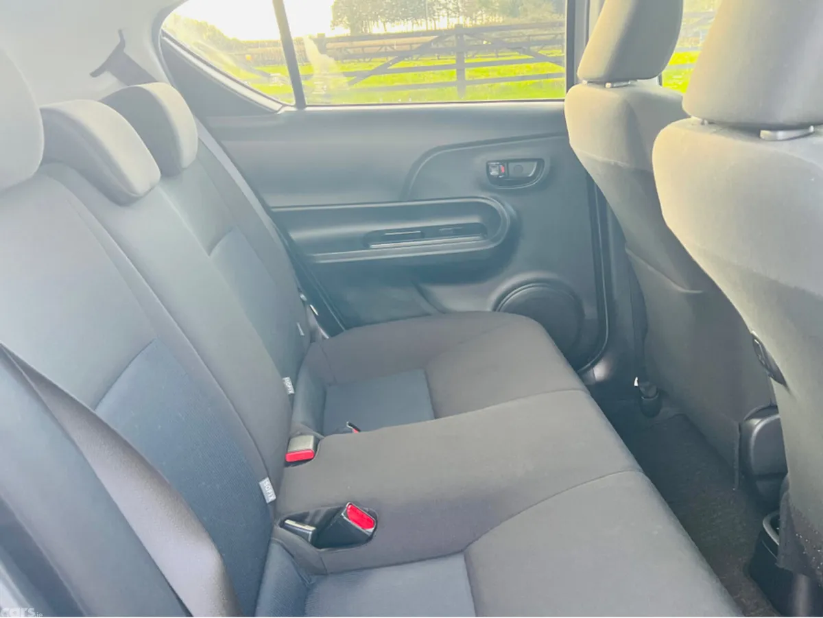 Toyota Aqua Hatchback, Petrol Hybrid, 2019, Silver