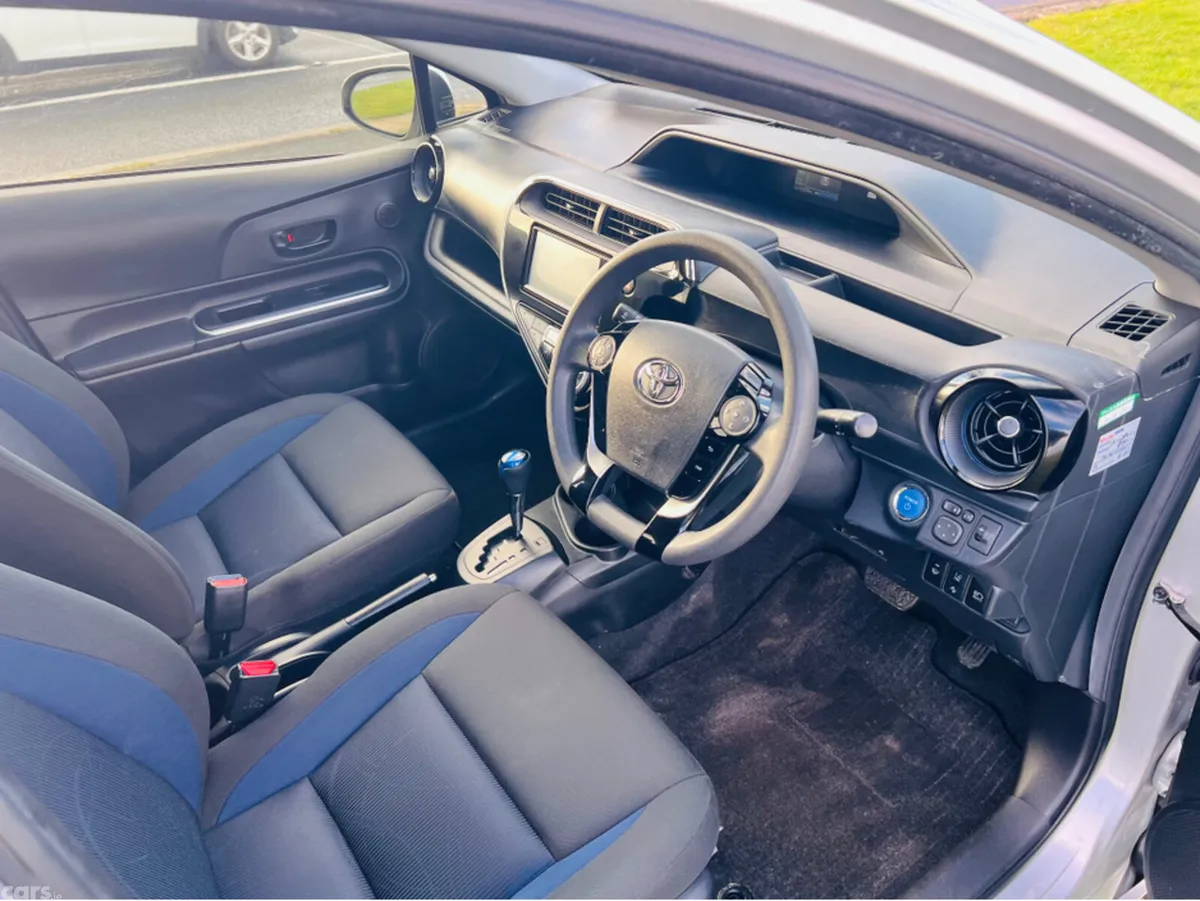 Toyota Aqua Hatchback, Petrol Hybrid, 2019, Silver