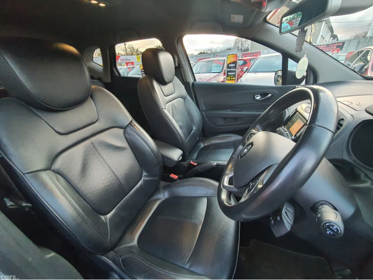 Renault Captur Hatchback, Petrol, 2019, Silver