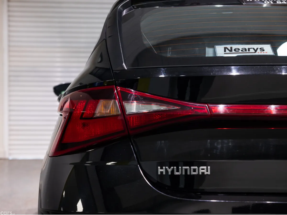Hyundai i20 Hatchback, Petrol, 2024, Black