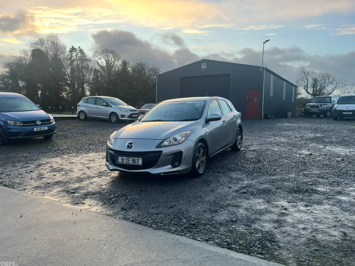 Mazda Mazda3 Hatchback, Diesel, 2012, Grey