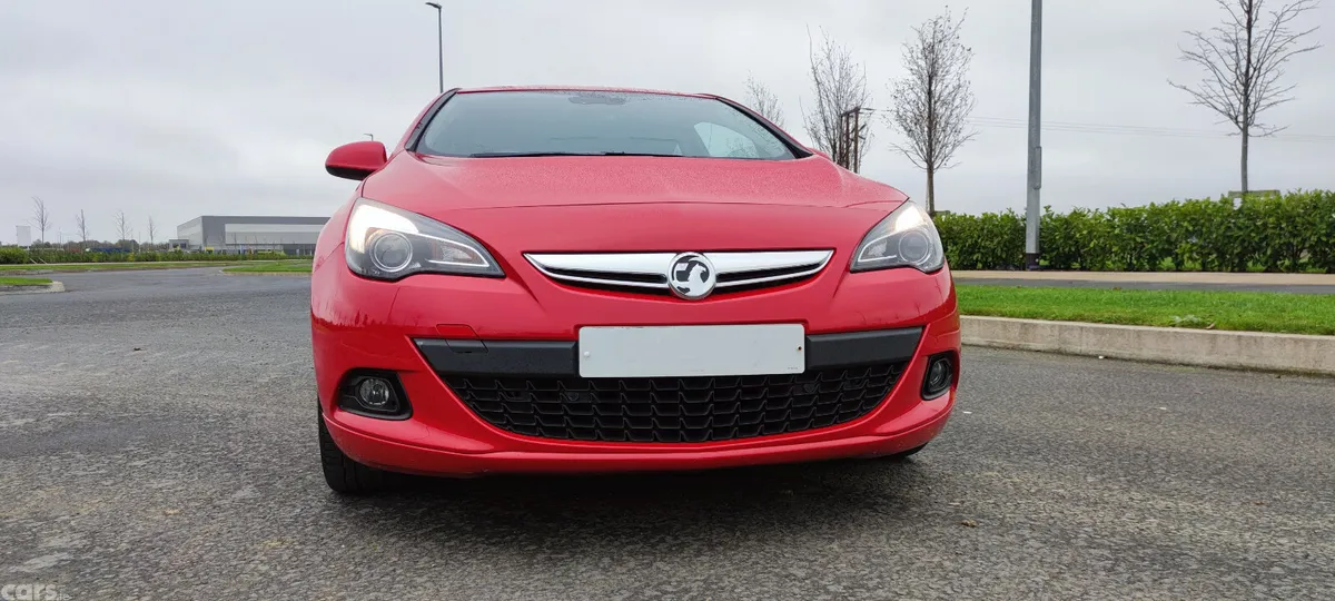 Vauxhall Astra Hatchback, Petrol, 2018, Red