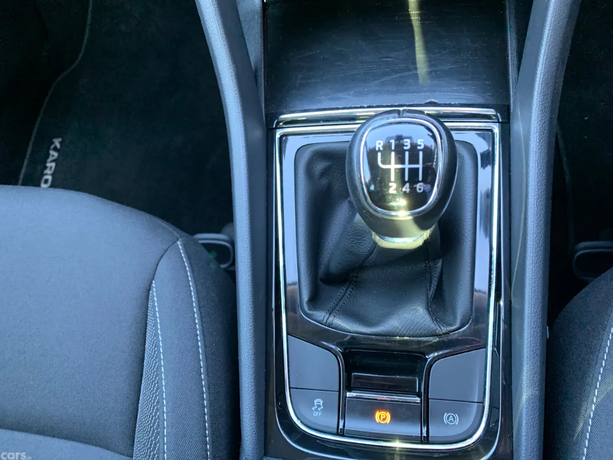 Skoda Karoq SUV, Diesel, 2023, Silver