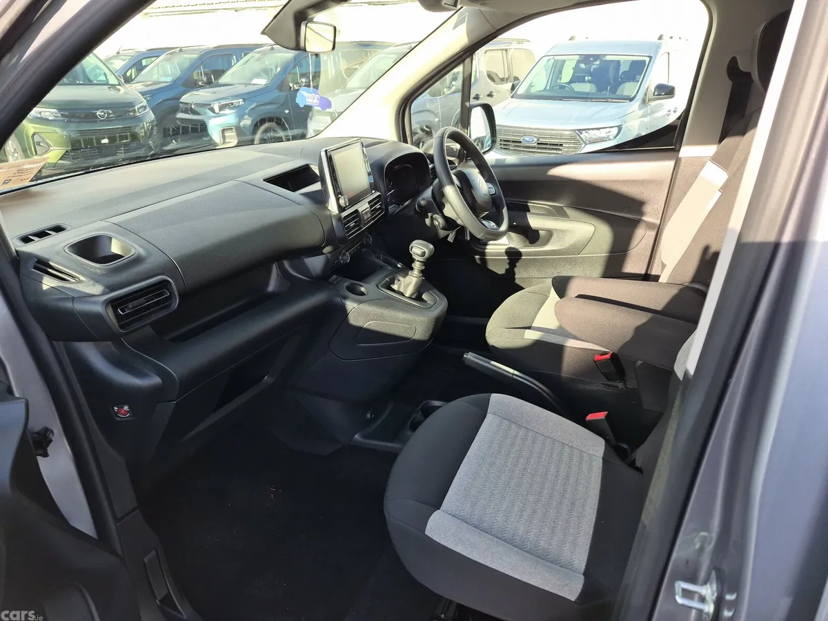 Citroen Berlingo MPV, Diesel, 2023, Grey