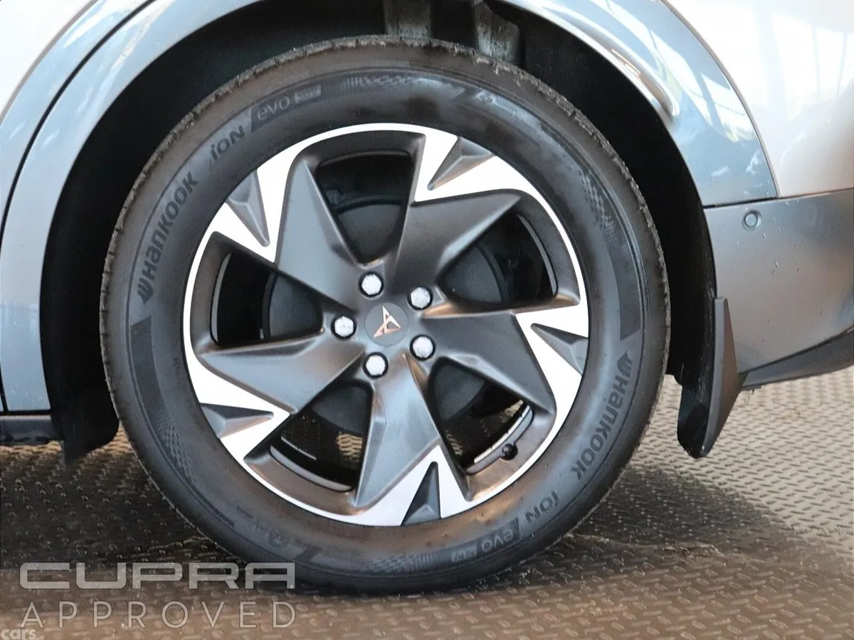 Cupra Tavascan Estate/Jeep, Electric, 2026, Gold