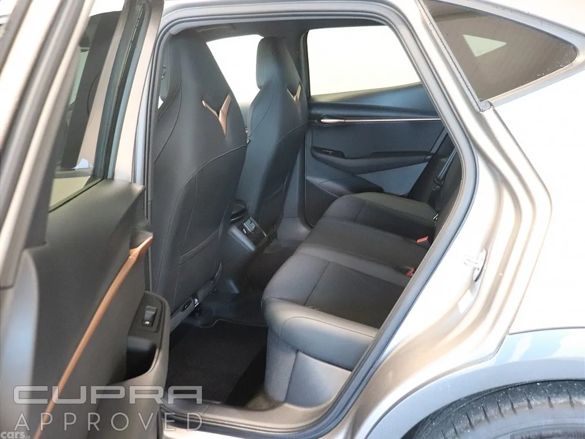 Cupra Tavascan Estate/Jeep, Electric, 2026, Gold