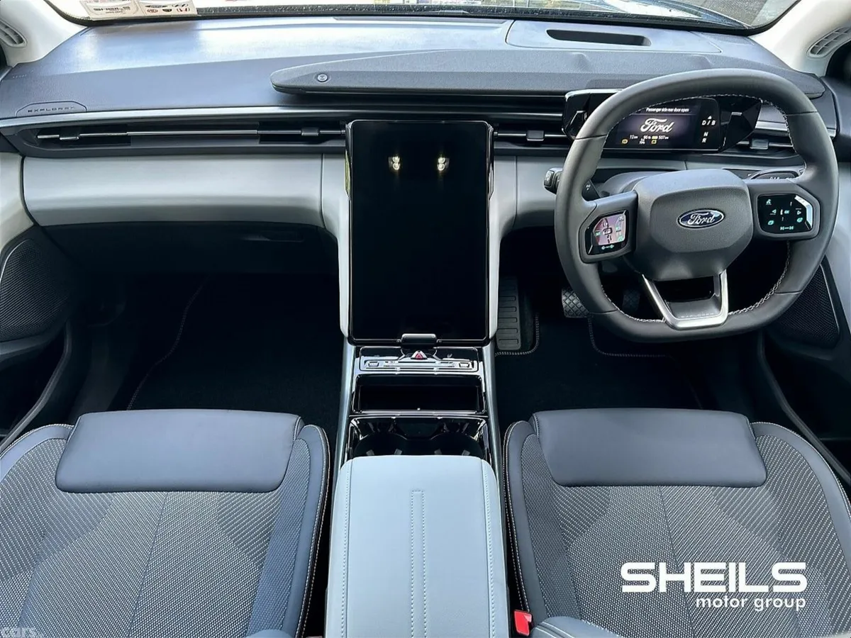 Ford Explorer MPV, Electric, 2026, Black