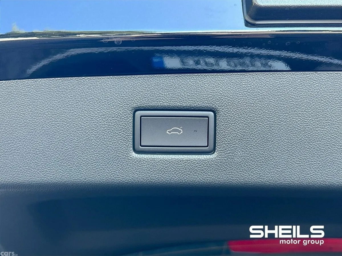 Ford Explorer MPV, Electric, 2026, Black