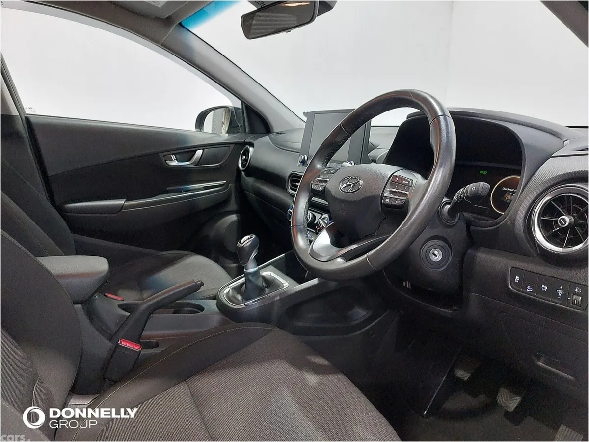 Hyundai KONA Hatchback, Petrol, 2022, Black